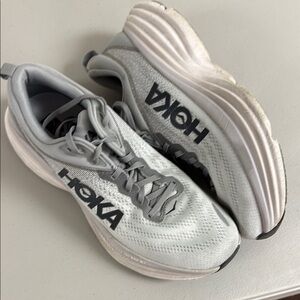 HOKA Gray M Bondi 8 Running Shoes gently used